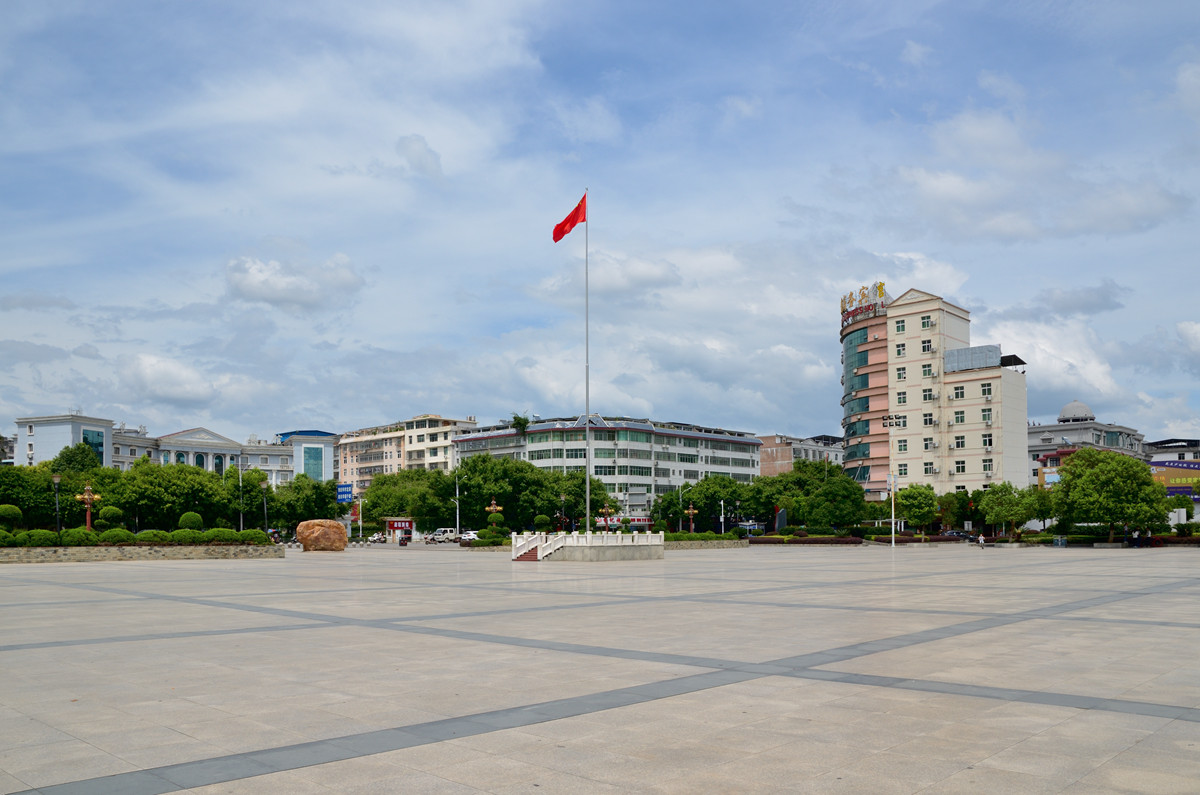 靓丽的于都长征广场