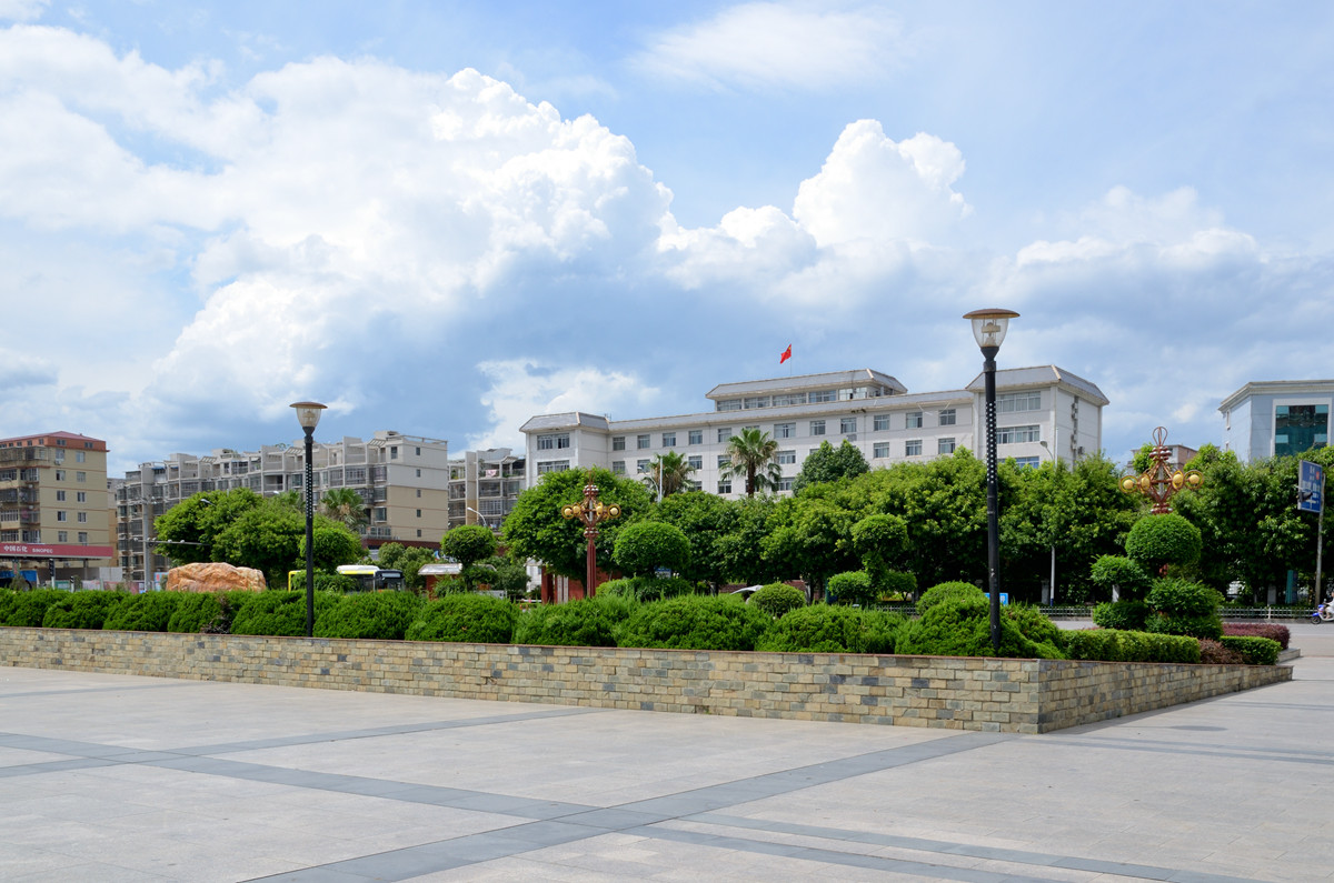 靓丽的于都长征广场