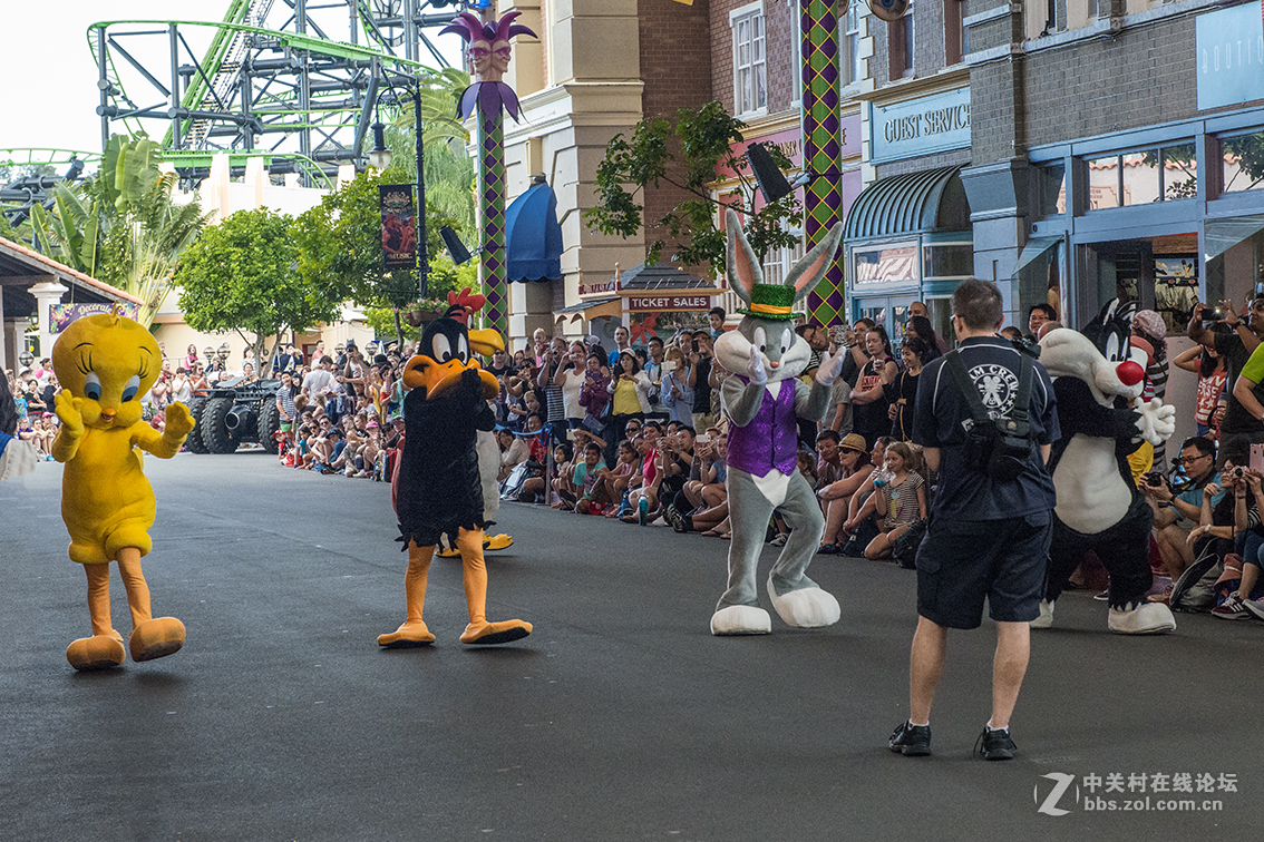 华纳电影世界动物明星大游行
