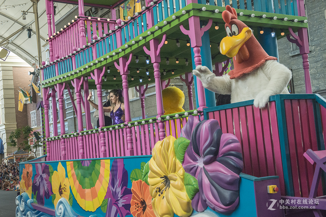 华纳电影世界动物明星大游行