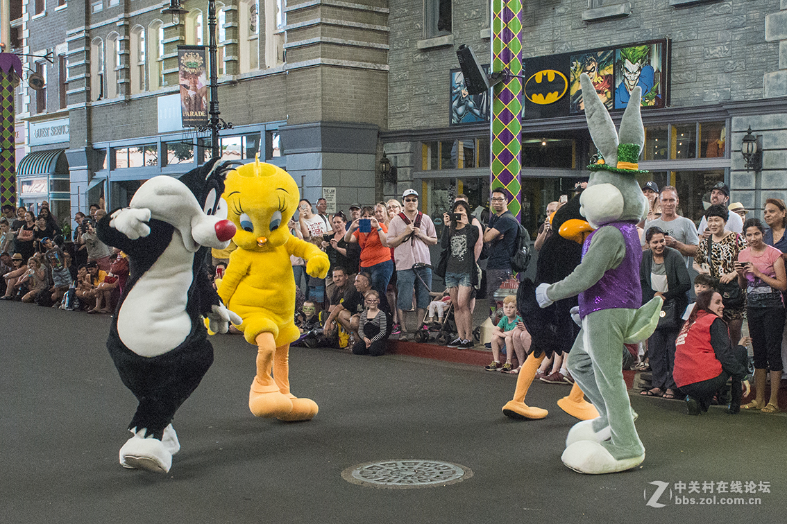 华纳电影世界动物明星大游行