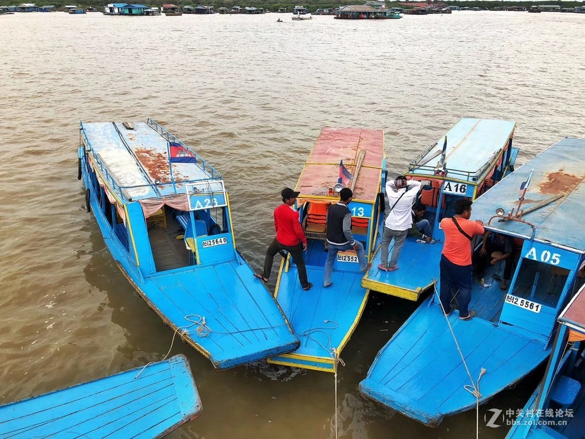 柬埔寨里萨湖无国籍的水上人家