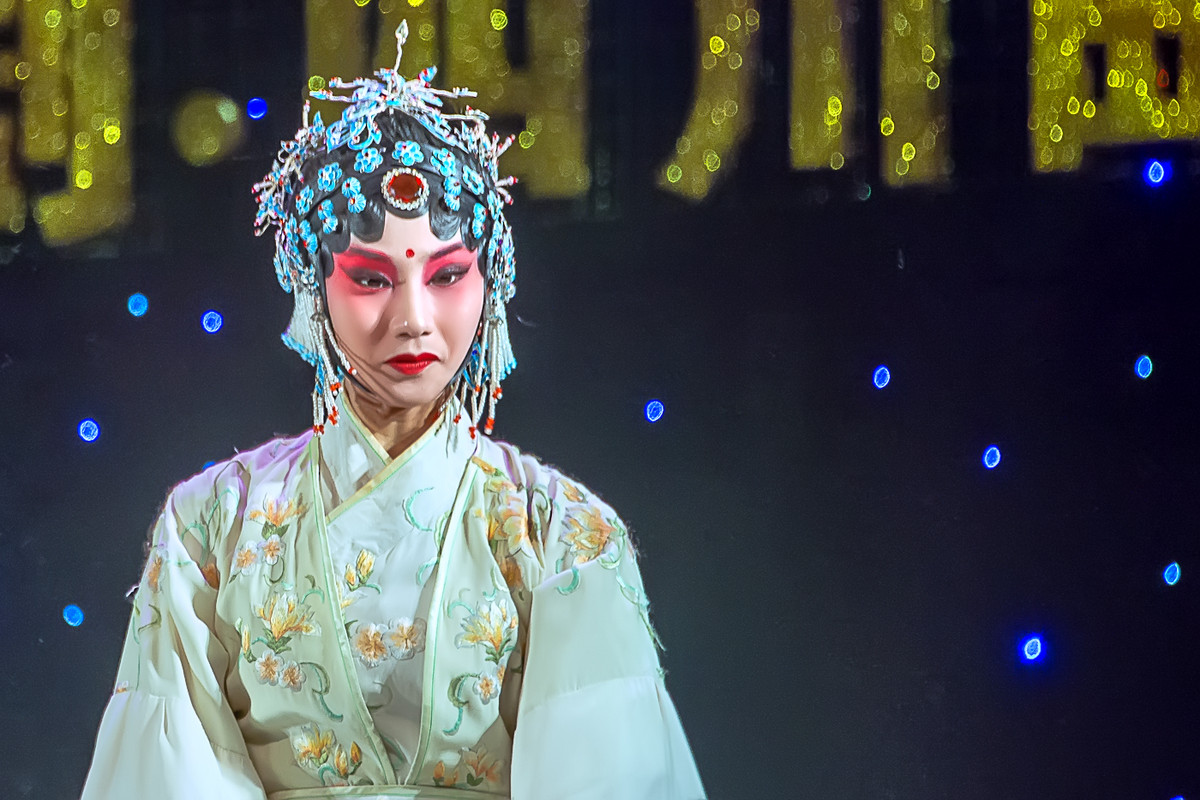 聚焦四川非遗 之 川剧技巧《耍水袖》