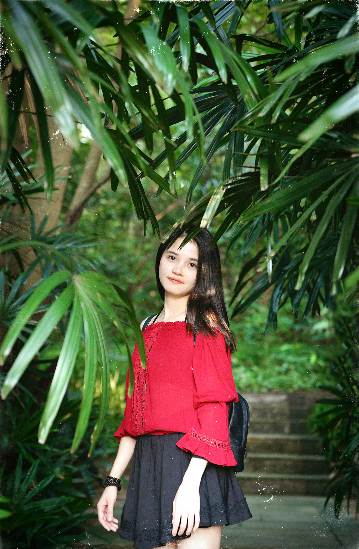 怪力乱神女孩,腾龙28-75人像