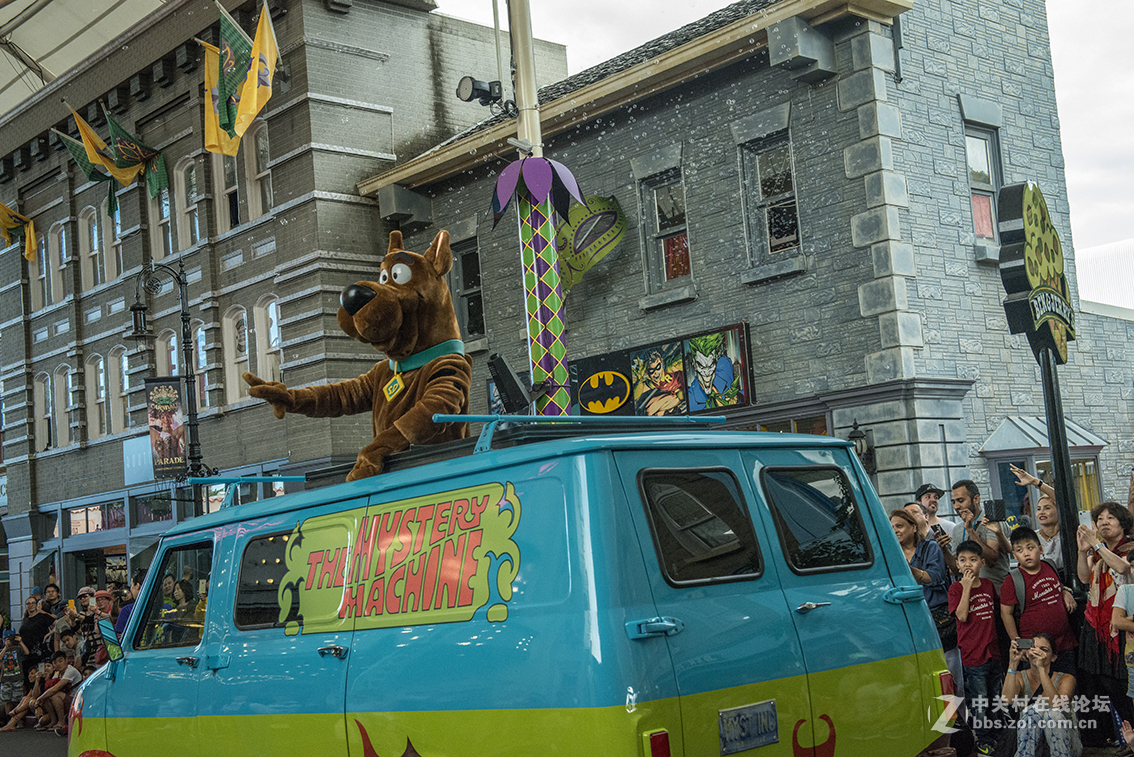 华纳电影世界动物明星大游行