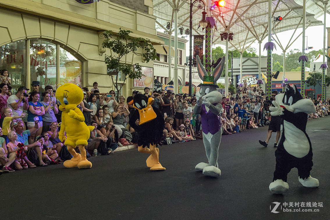 华纳电影世界动物明星大游行