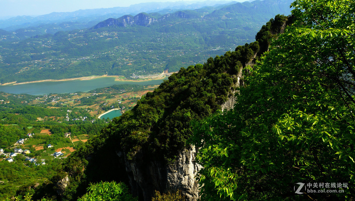 湖北恩施黄鹤桥峰林（野三峡）