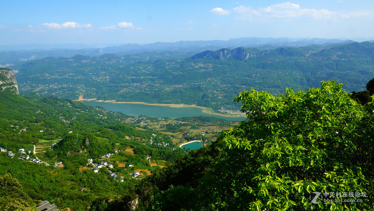 湖北恩施黄鹤桥峰林（野三峡）