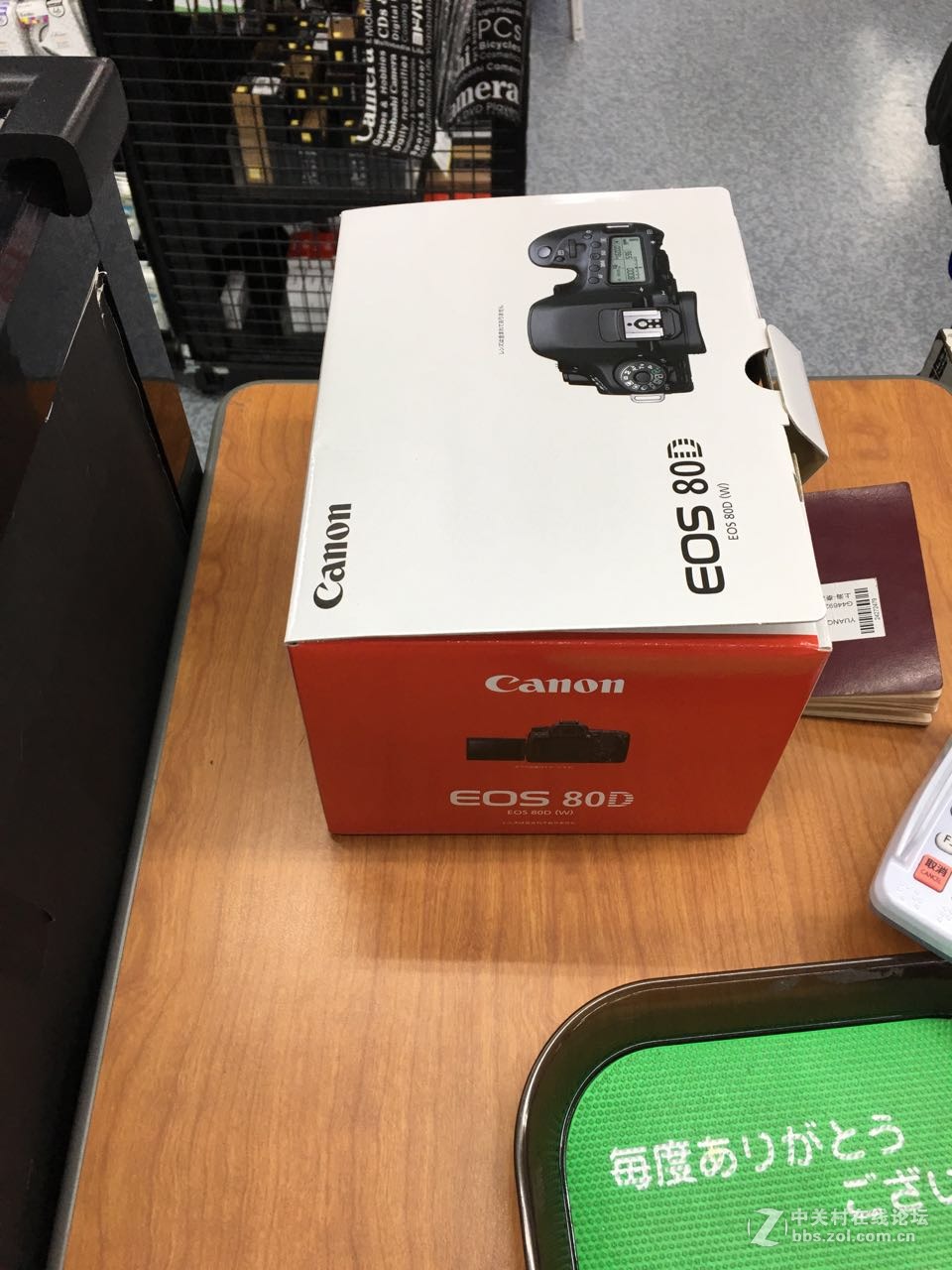 佳能EOS80D在大阪店中下单