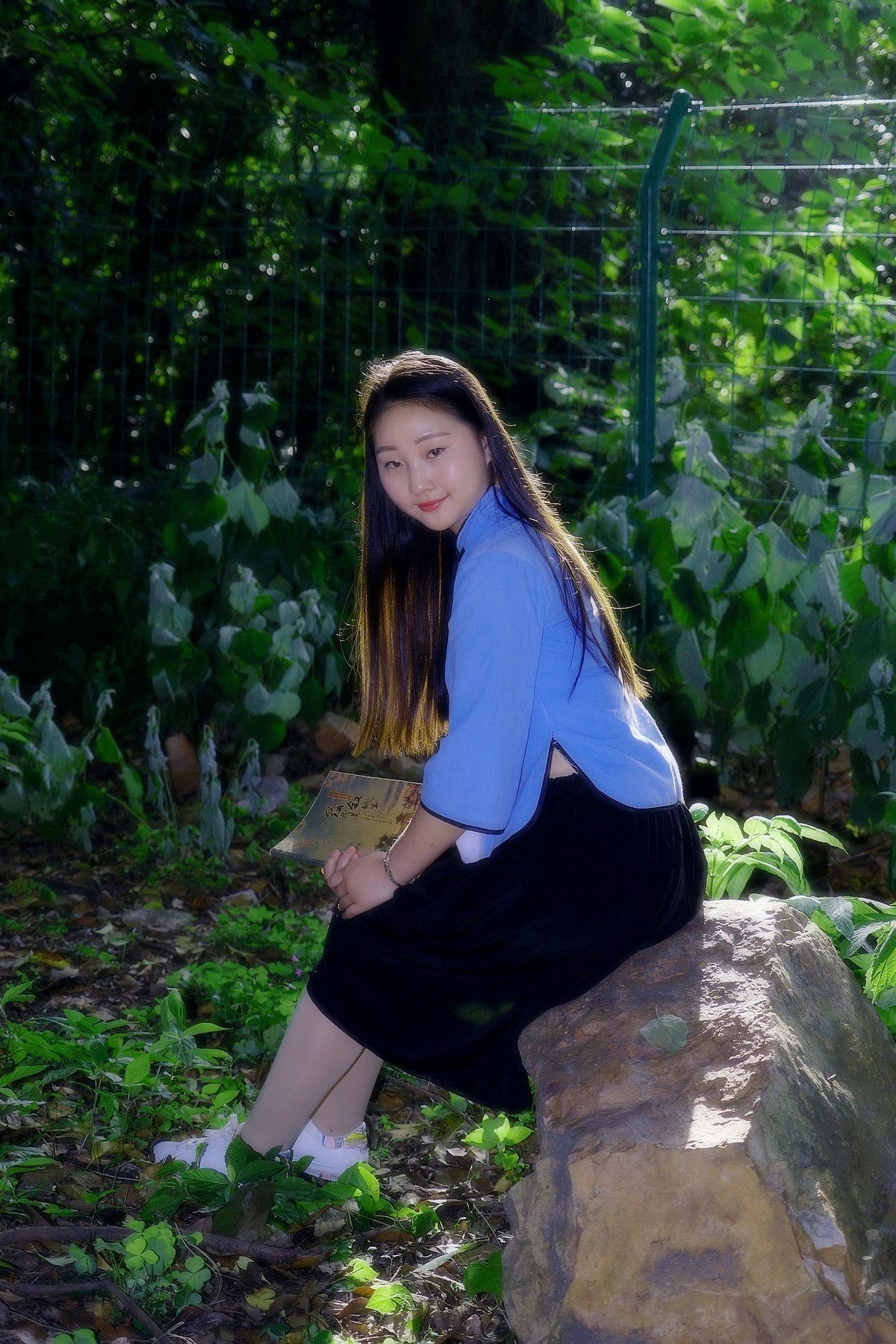 环境人像外拍武汉大学民国风小女生