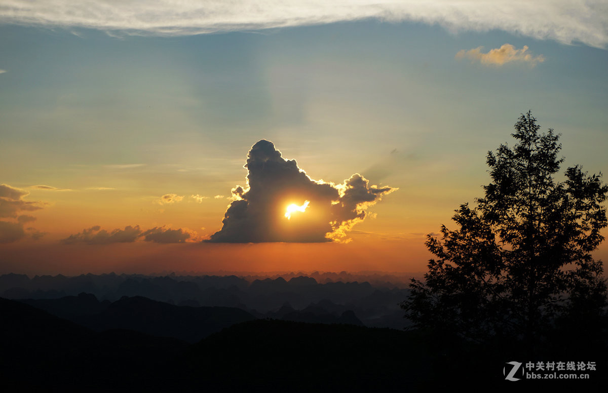 六怀山上观夕阳…………1