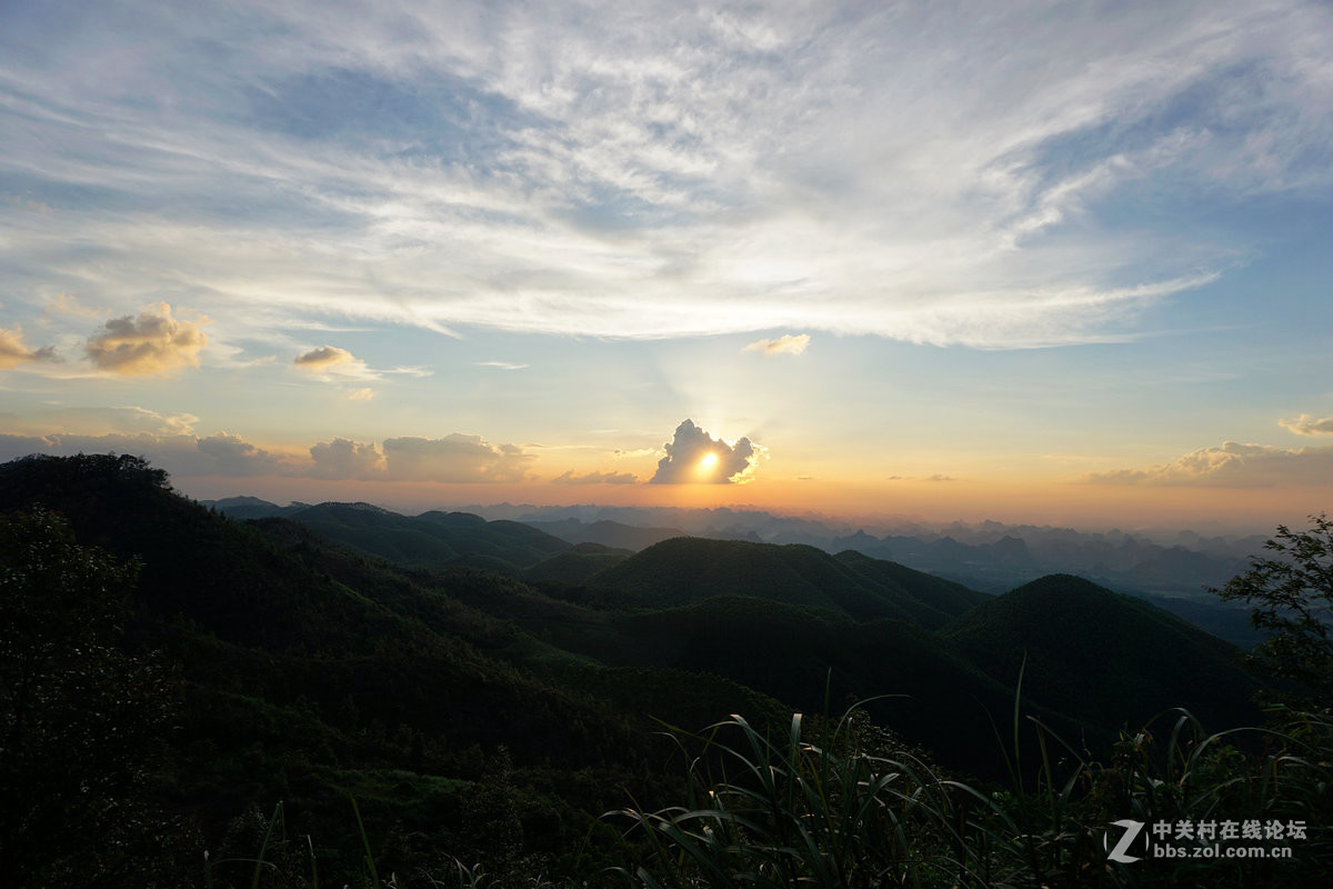 六怀山上观夕阳…………1