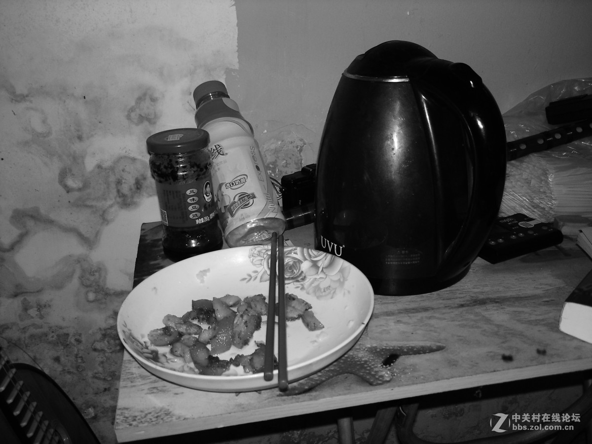黑白效果不再担心偏色，最大限度使用老数码相机。