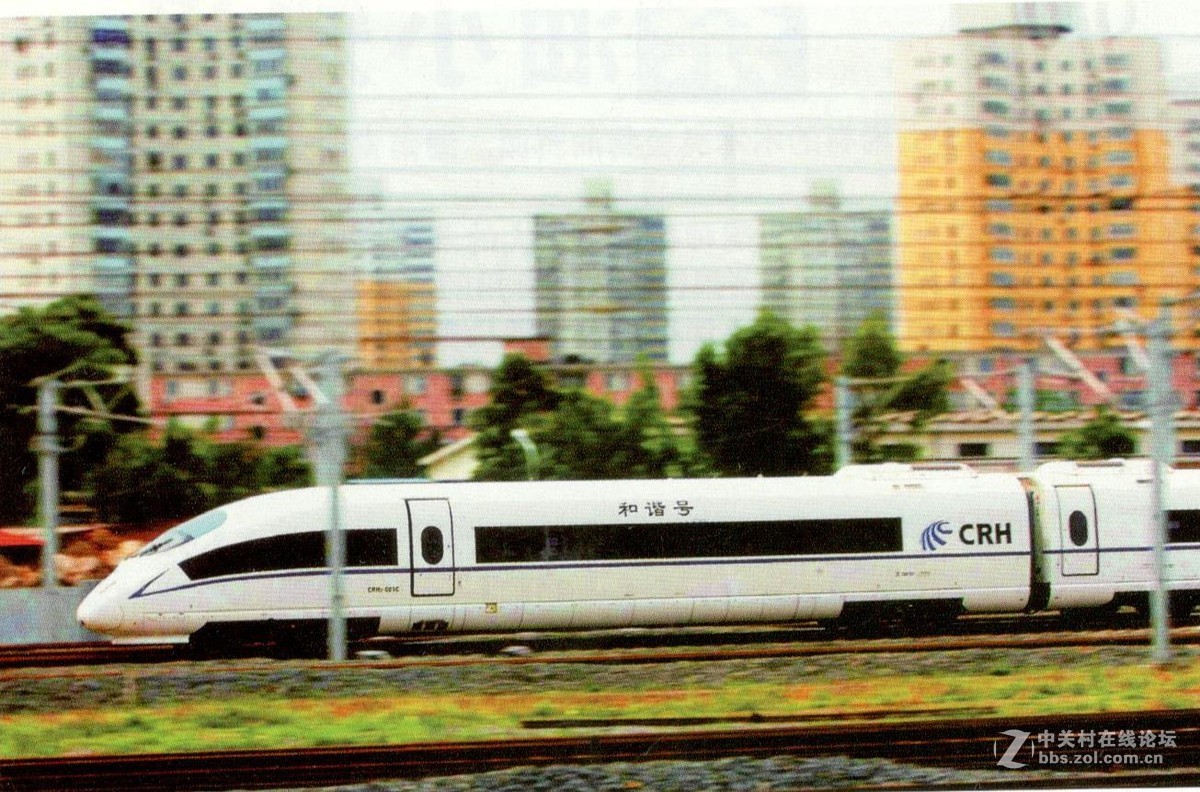 请问各位大神，这两张照片分别是用什么办法拍出来的？