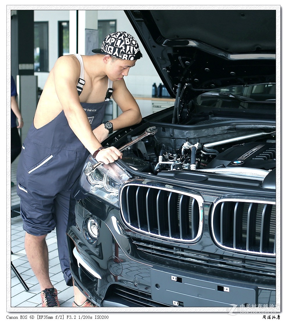 宝马4s店的维修工