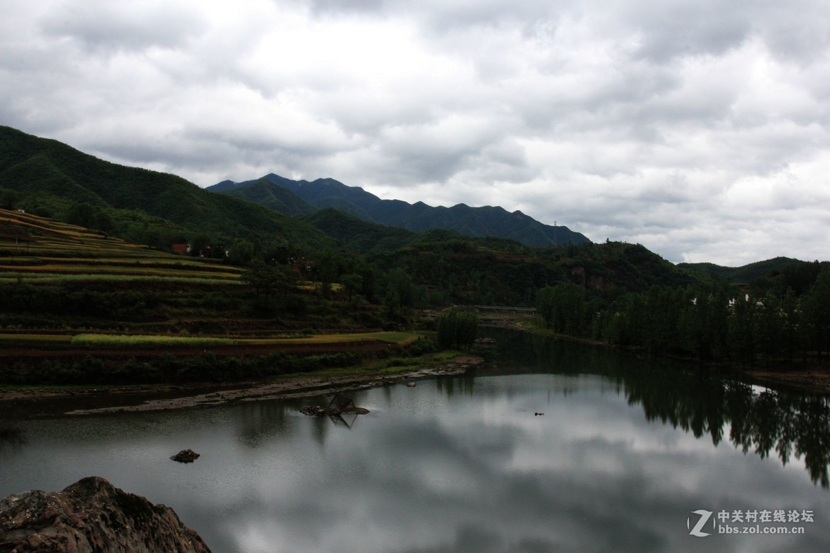 不识庐山真面目，只缘身在此山中