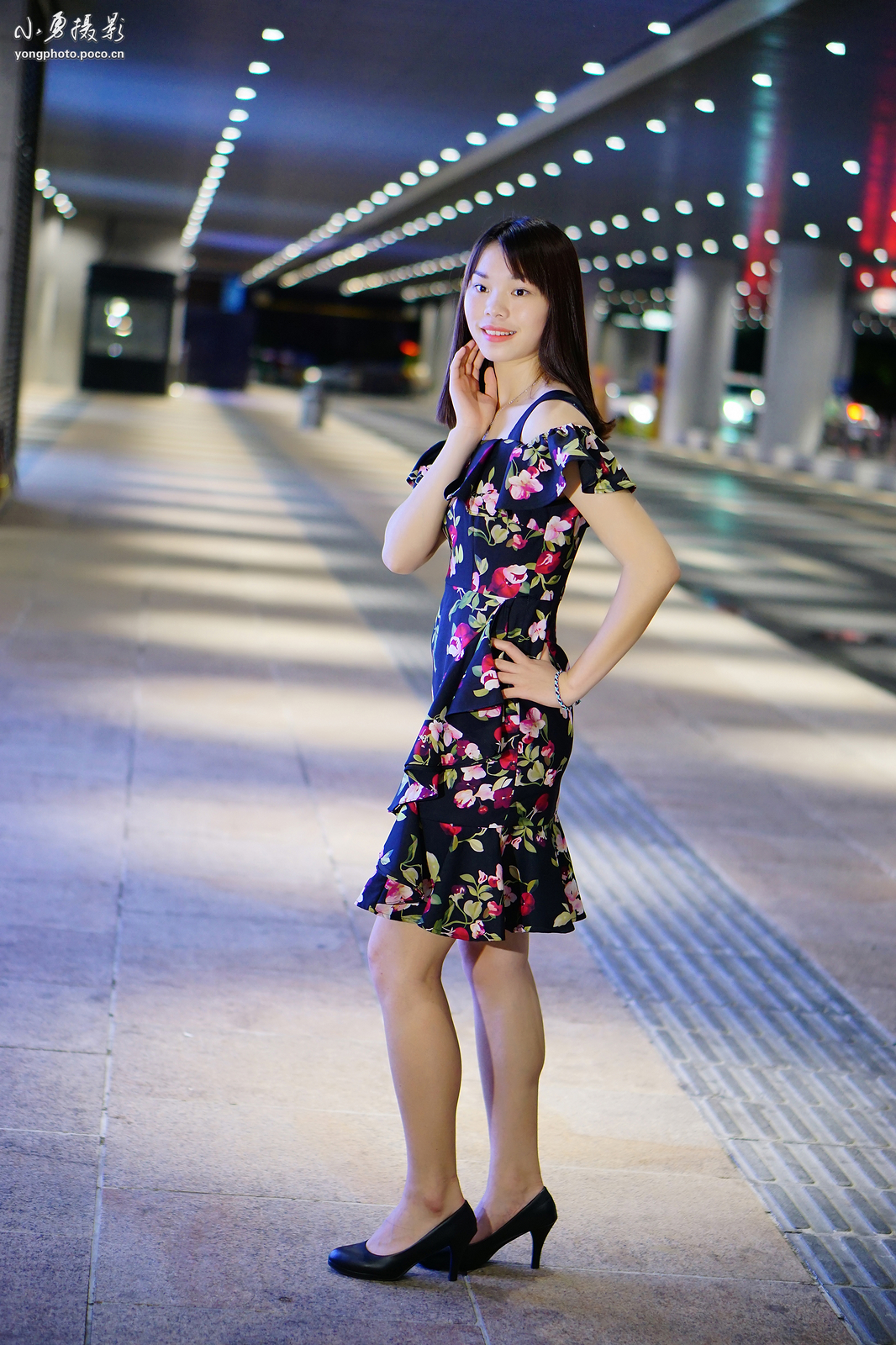 对面的女孩丽红