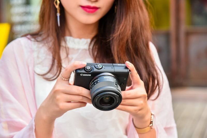 佳能EOS M100体验：简单操作也轻便，满足拍照的不满足！