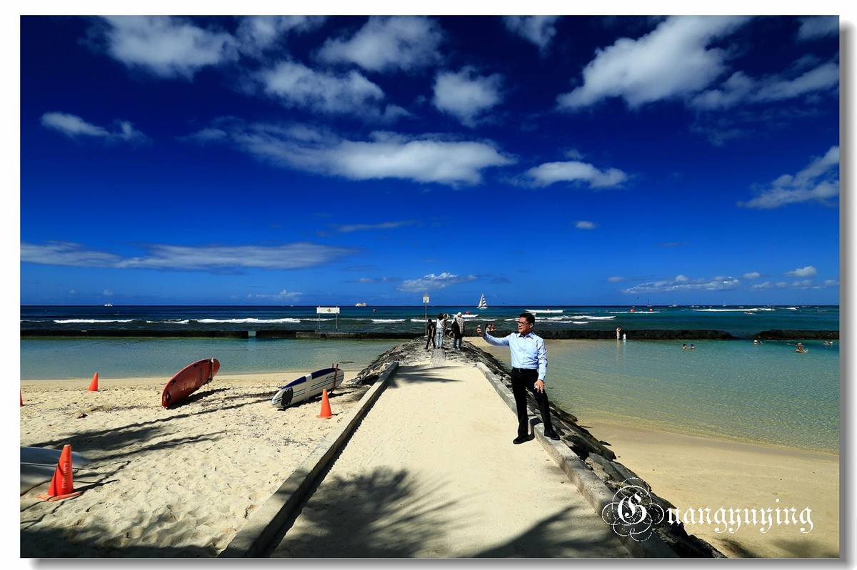 夏威夷威基基海滩风光贺好友“凡尘光影”人文纪实版履新