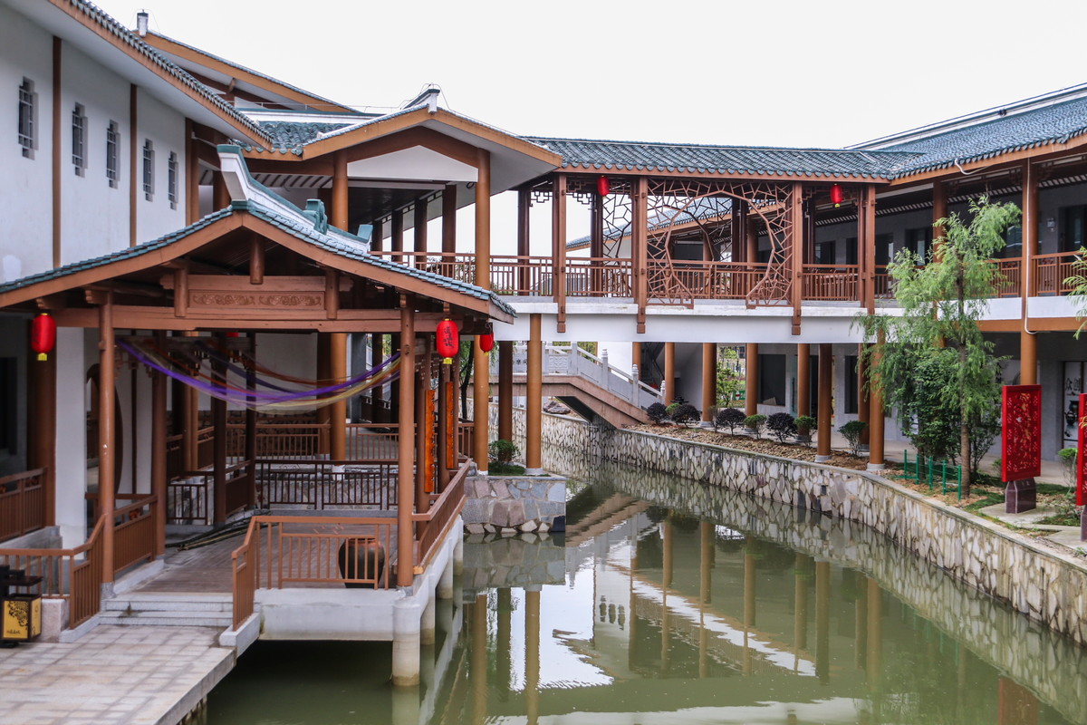 使用普通UV镜拍摄照片