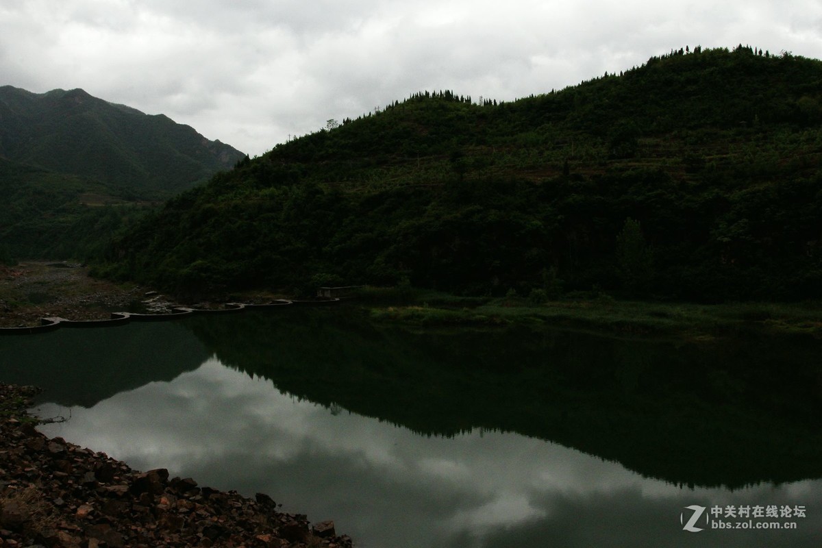 不识庐山真面目，只缘身在此山中