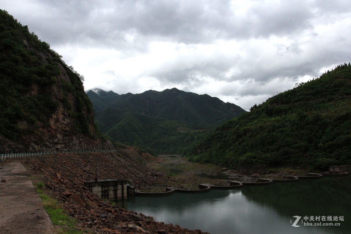 不识庐山真面目，只缘身在此山中