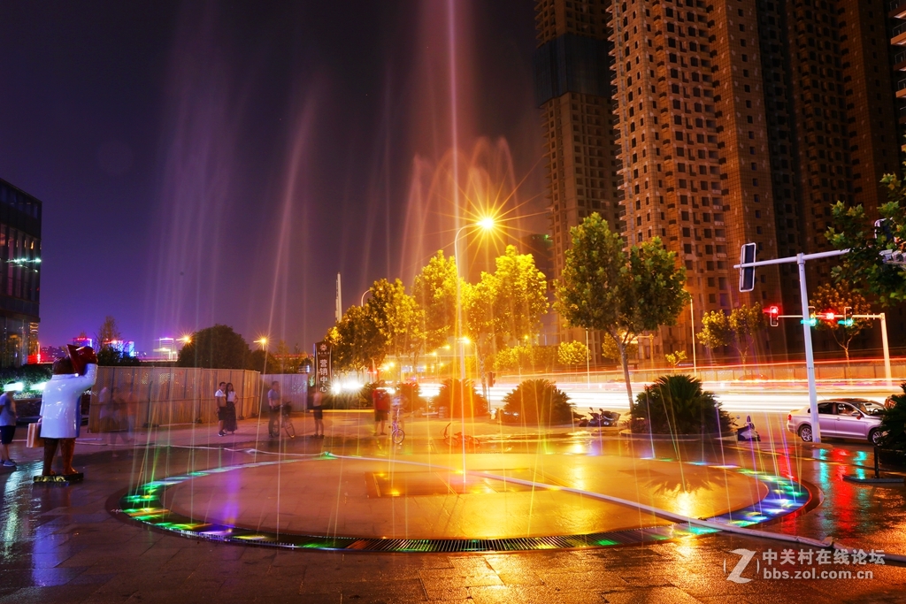 一小型音樂噴泉(夜景)