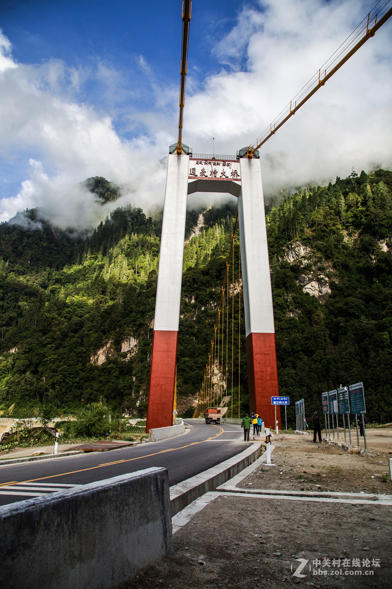 波密通麦特大桥与波密24k(公里)风光