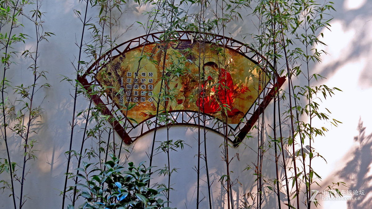 苏州 :   姑苏城外寒山寺 !