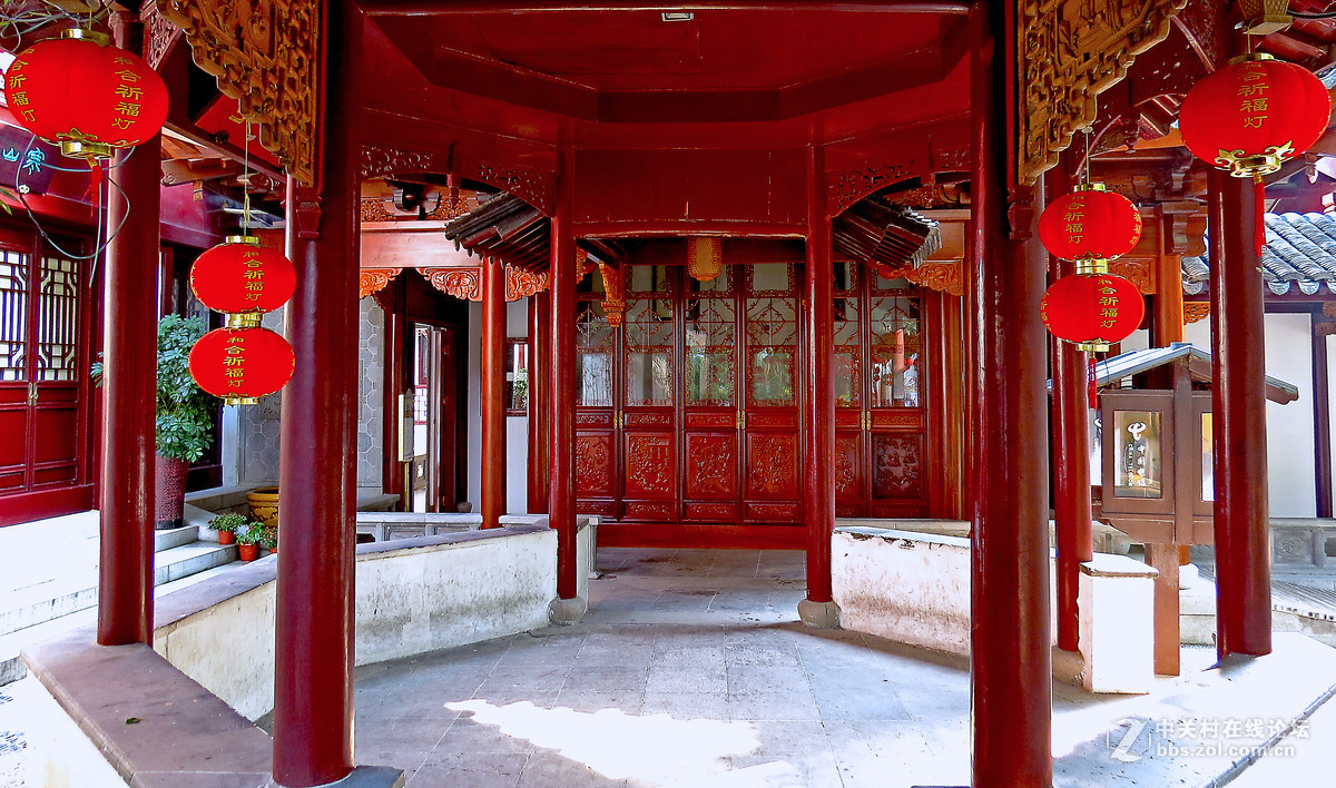 苏州 :   姑苏城外寒山寺 !