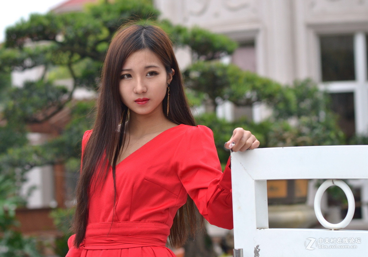 中山南头红衣美女