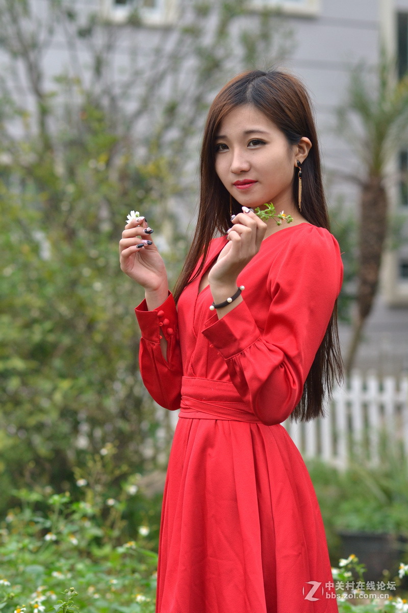 中山南头红衣美女