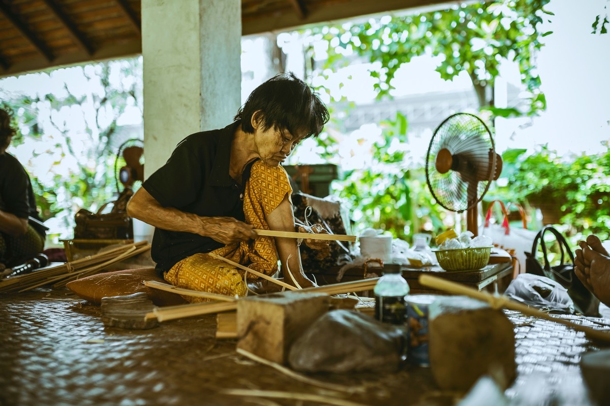 【罗兵】泰式民间工艺---油纸伞