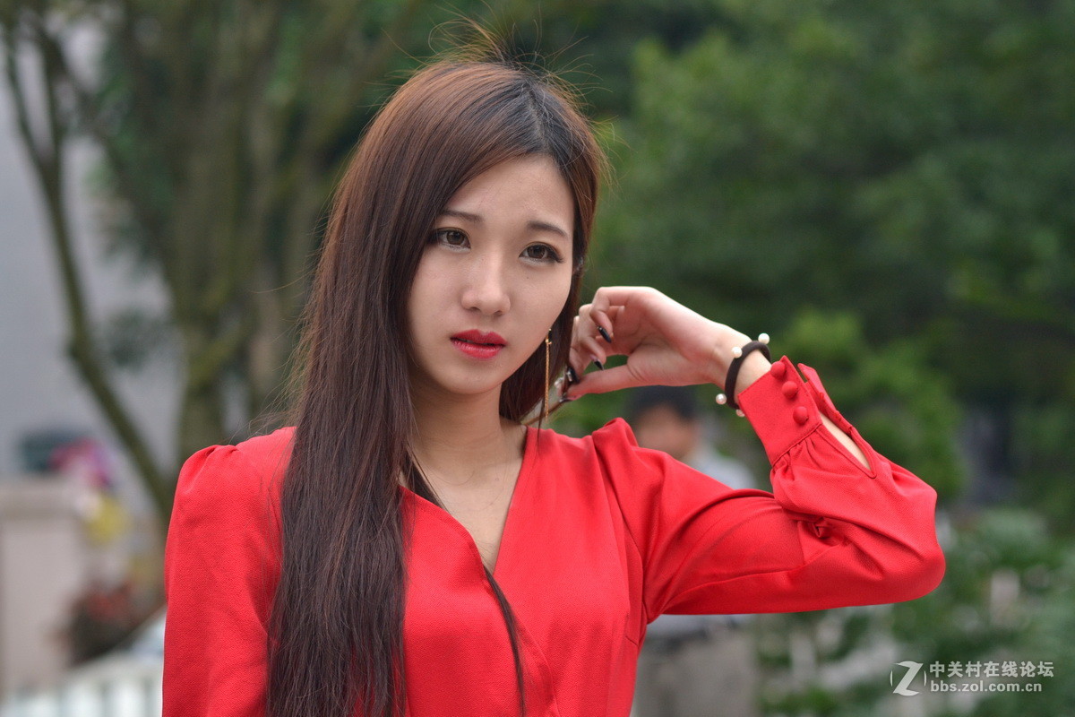 中山南头红衣美女