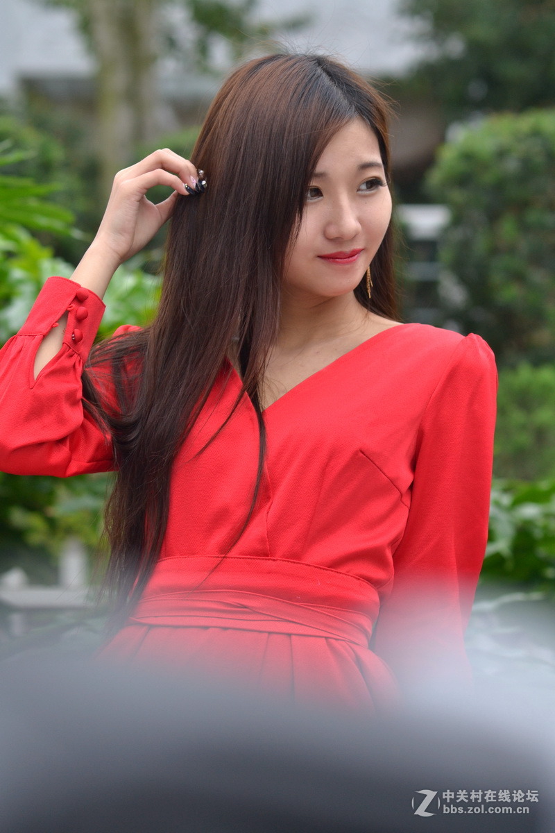 中山南头红衣美女