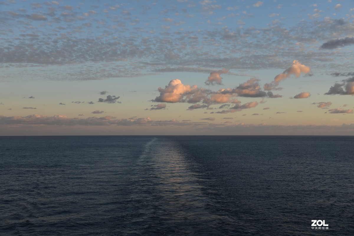 加勒比海上空的云