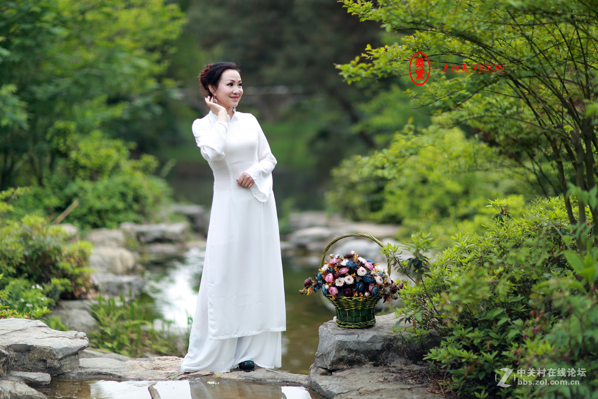 越南 服飾 奧黛｜當傳統服飾奧黛 （Ao Dai）遇上現代社會