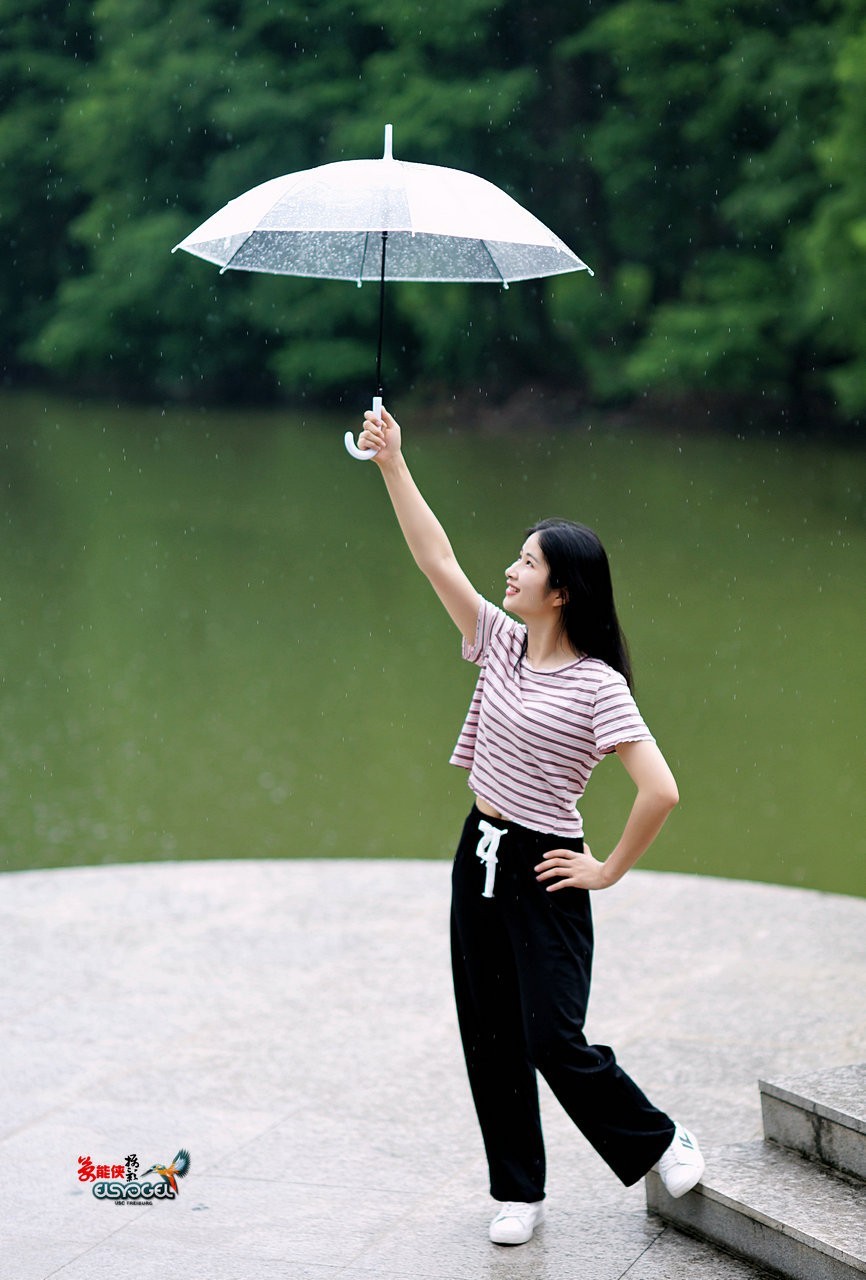 雨中的姑娘义子