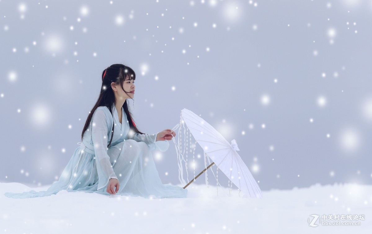 素衣飘雪减相思