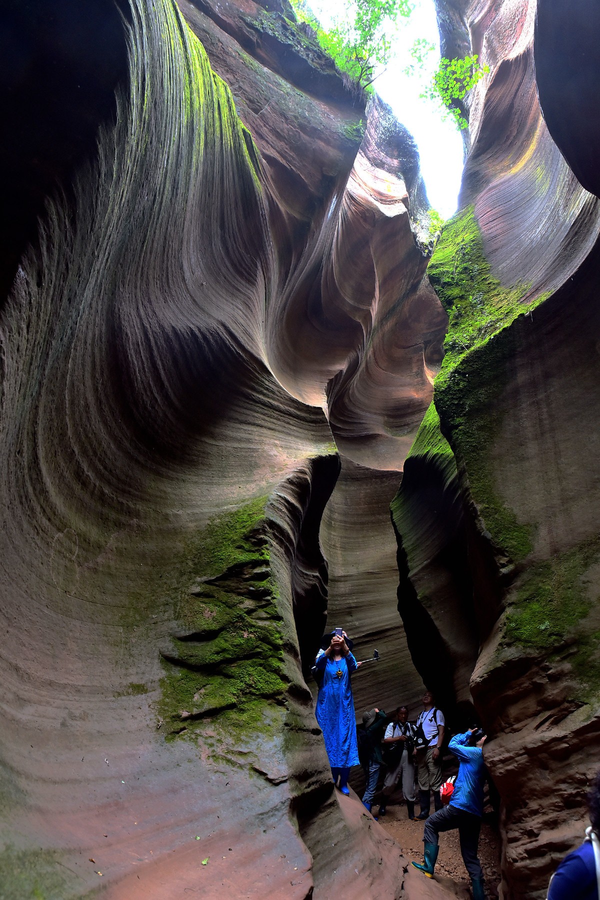 甘泉雨岔大峡谷位于陕西省延安巿甘泉县雨岔村的峡谷堪比美国羚羊谷