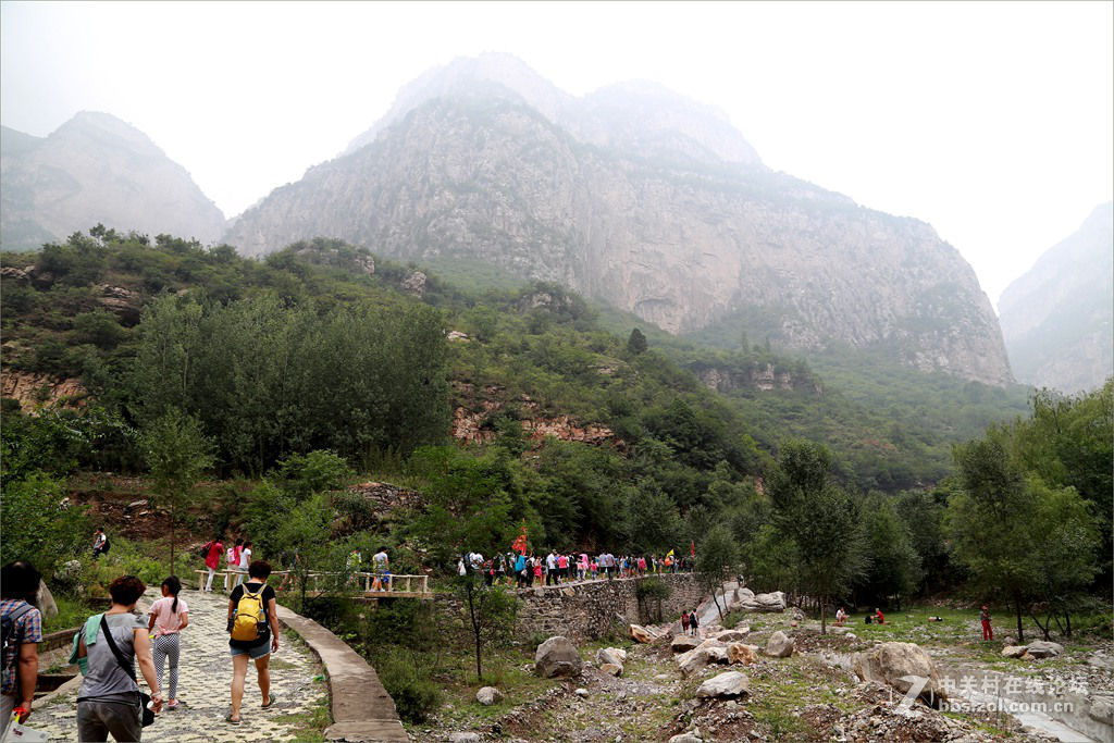 云梦山泼水节纪实