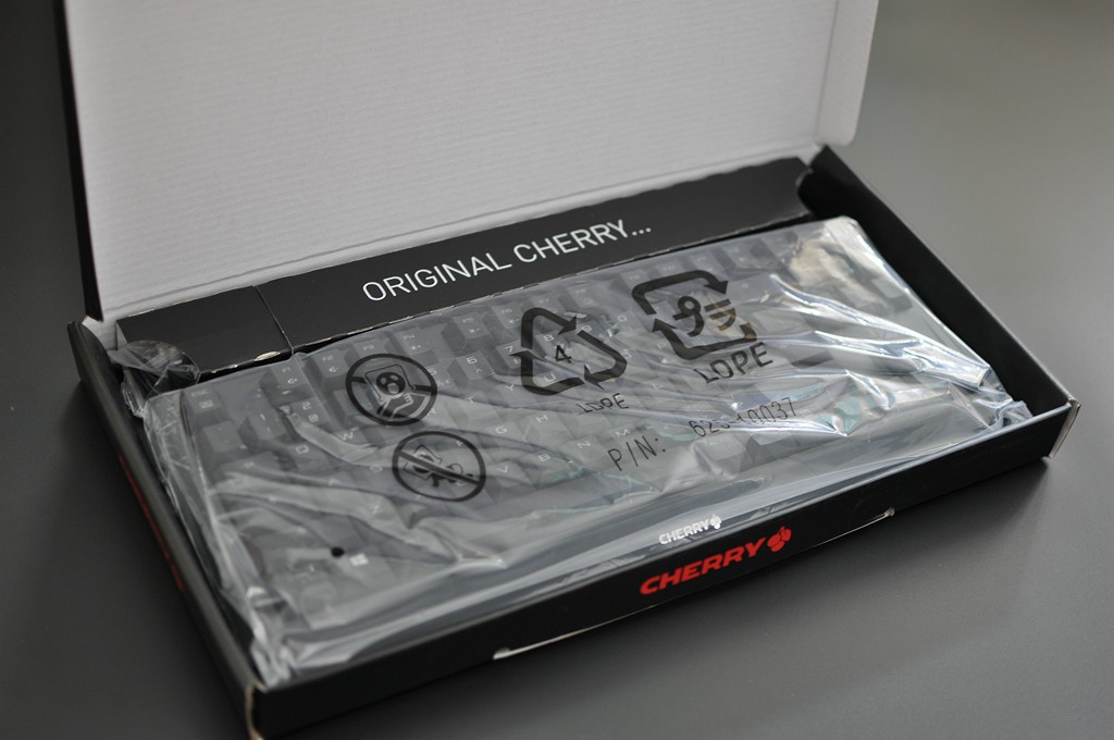 今年引发外设界地震的非它莫属，CHERRY MX1.0机械键盘评测