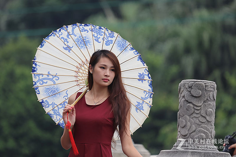 蹭拍模特