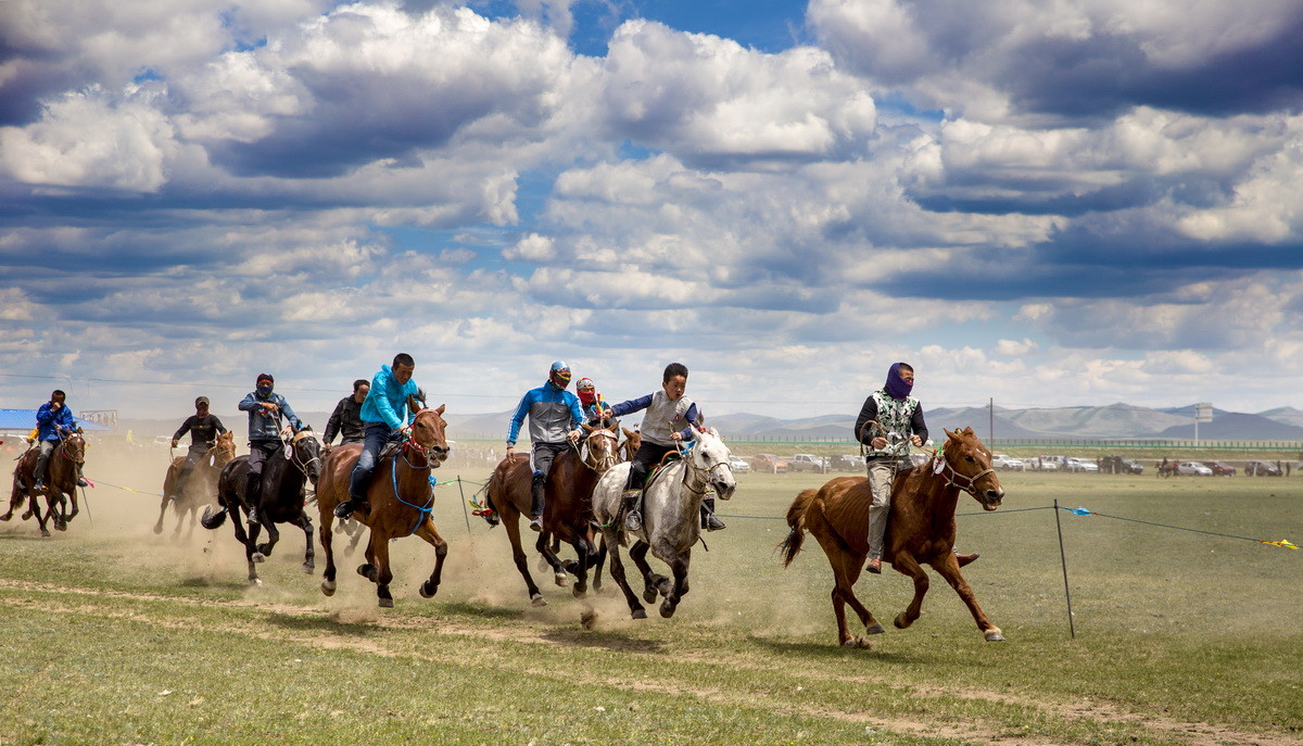#佳能月赛-人与自然#  _ 约会草原