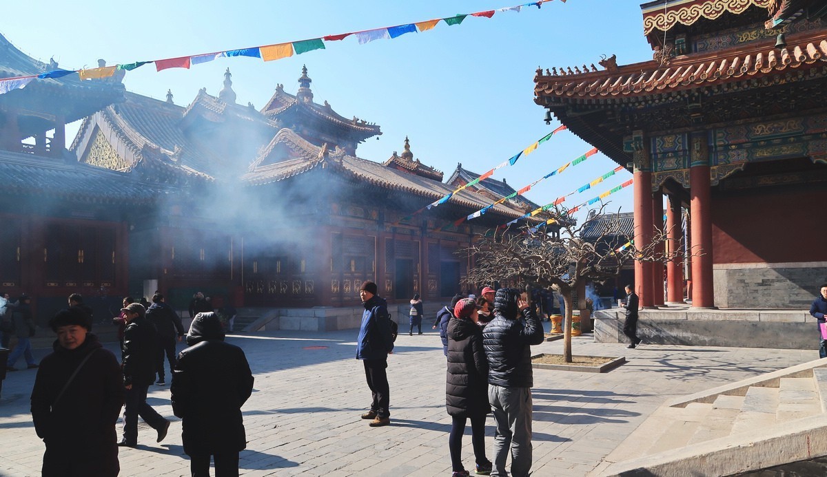 香烟缭绕的雍和宫