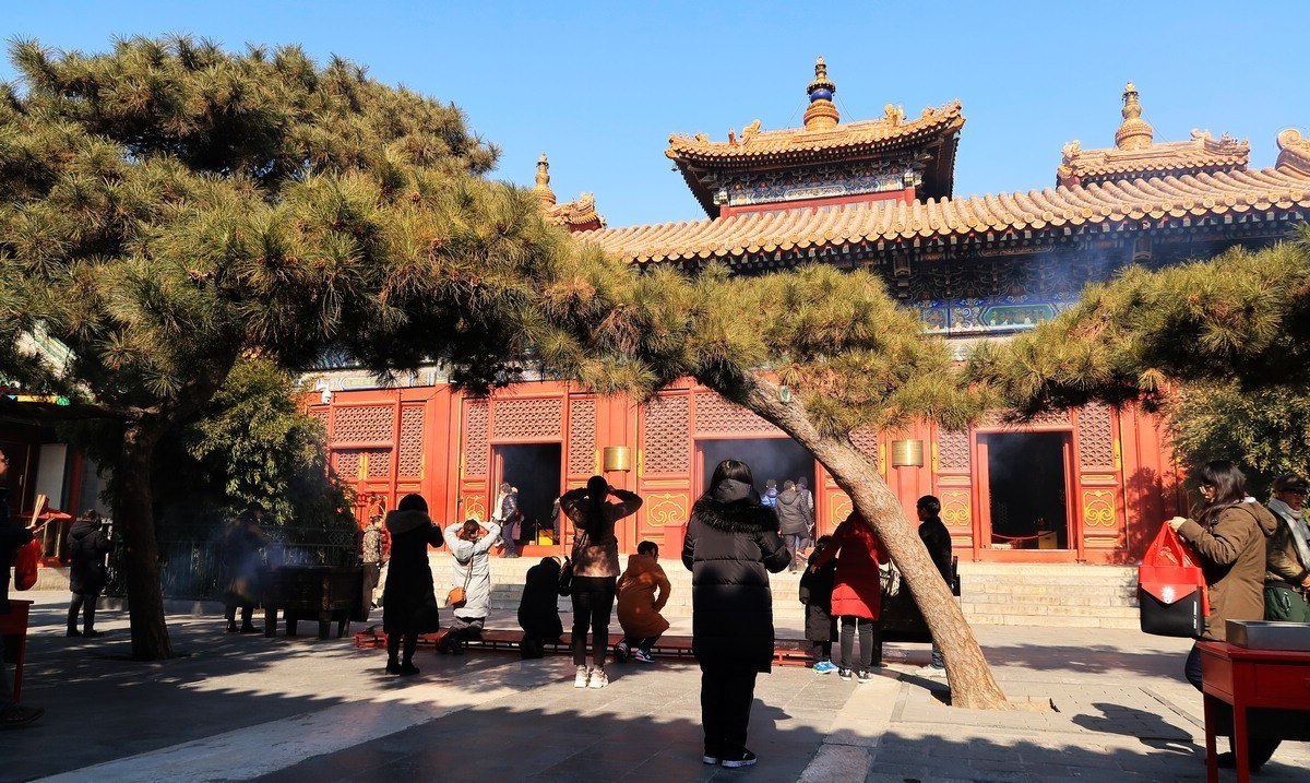 香烟缭绕的雍和宫