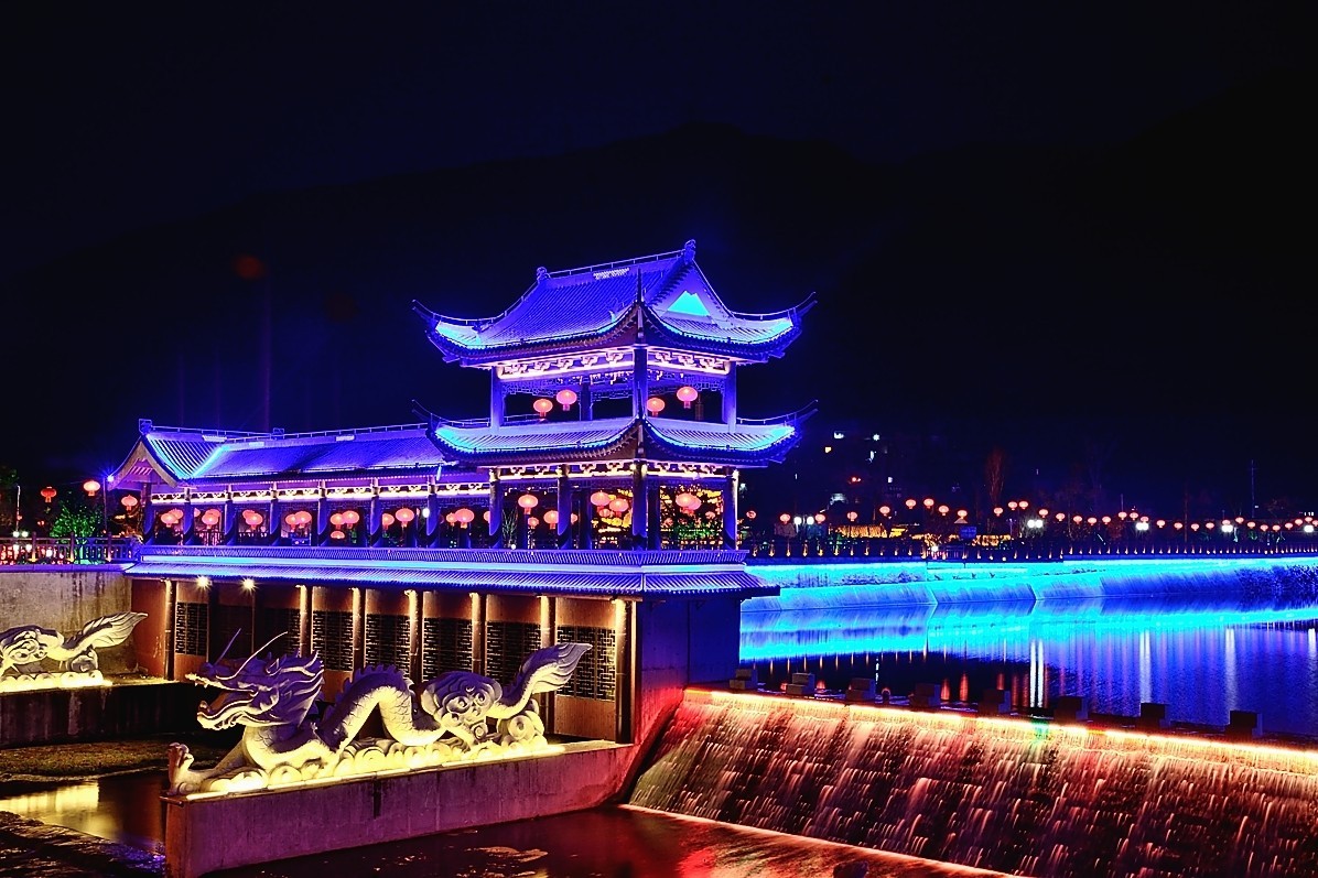 我的家乡甘肃省陇南市武都区公园夜景