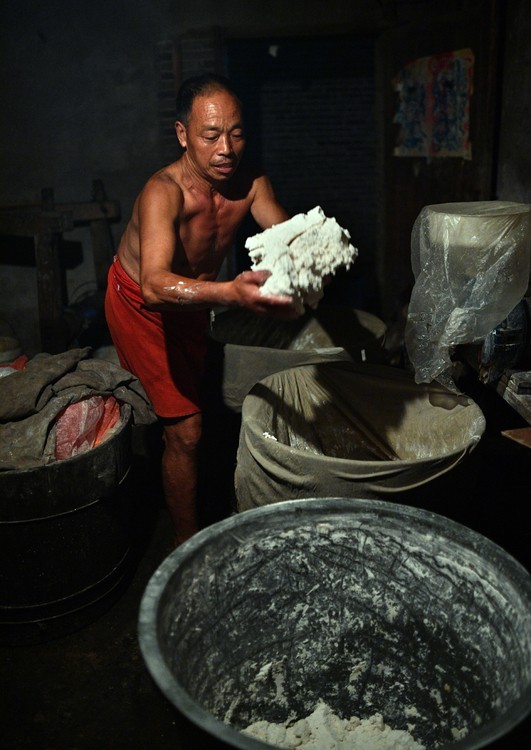 #佳能月赛-最可爱的人# 做面