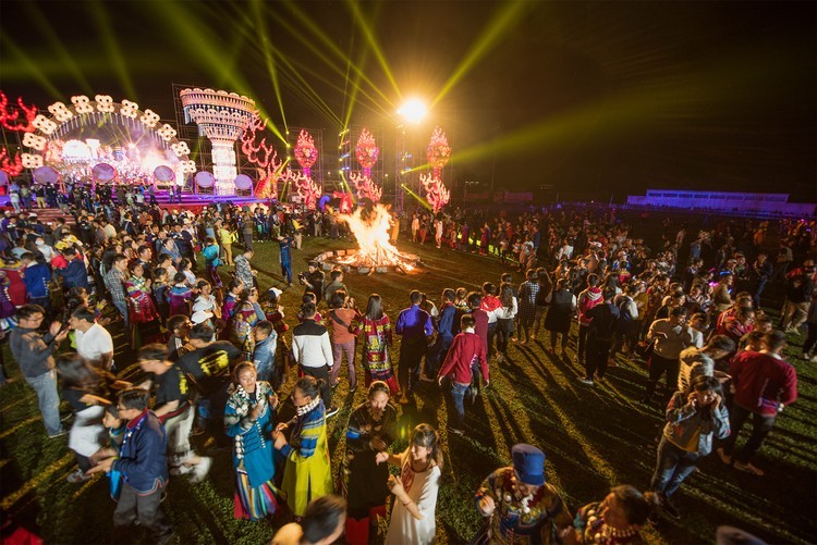 #佳能月赛-最可爱的人#火把节