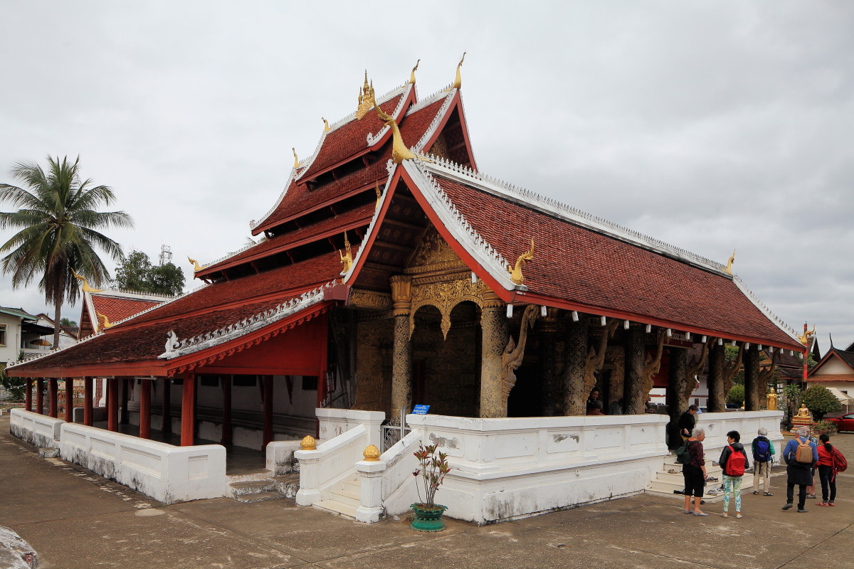 老挝东南亚最后一块世外桃源十二参观琅勃拉邦迈佛寺